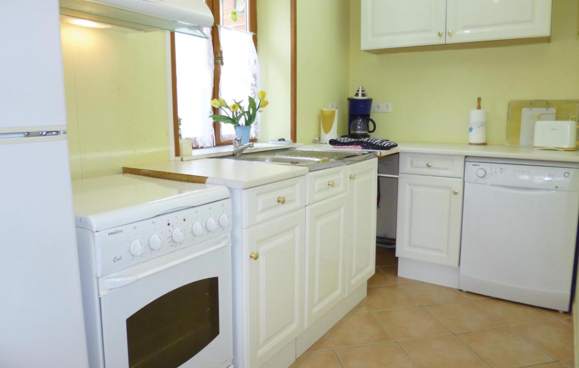 3 Bedroom Cozy Home In Brucheville Carentan-les-Marais 外观 照片