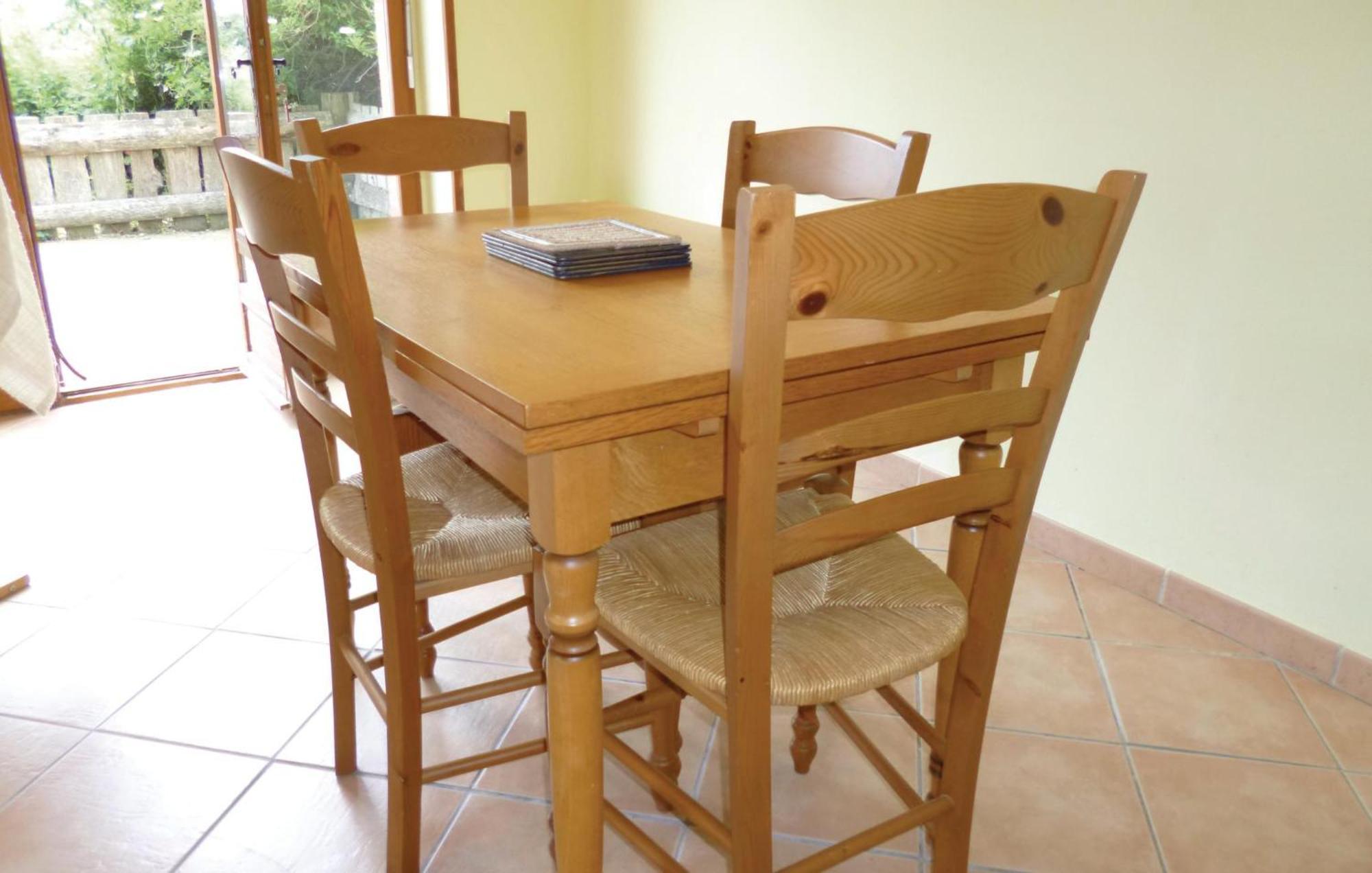 3 Bedroom Cozy Home In Brucheville Carentan-les-Marais 外观 照片